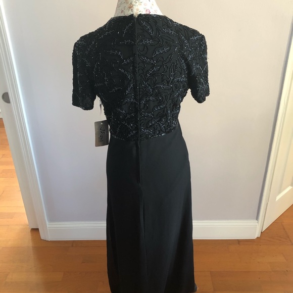 Black sequined formal gown - Picture 2 of 6